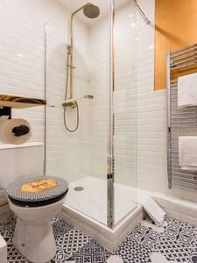 Cmg Temple / Republique Appartement Parijs